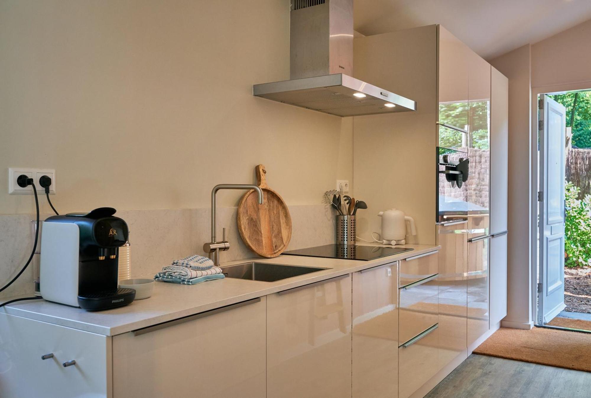 Zen-bungalow No 5 Met Sauna En Hottub Rheezerveen